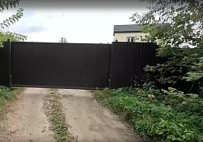 Саратовские хозяйки заготовили для фронта домашние соленья и яблочное повидло